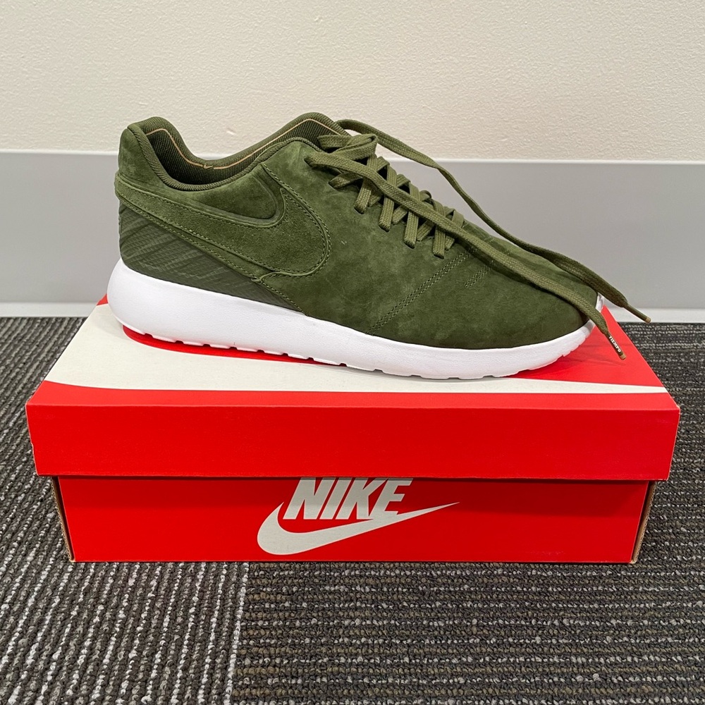 NWOT Nike Rose Tiempo VI Legion Green Shoes (852615-300) Size 9